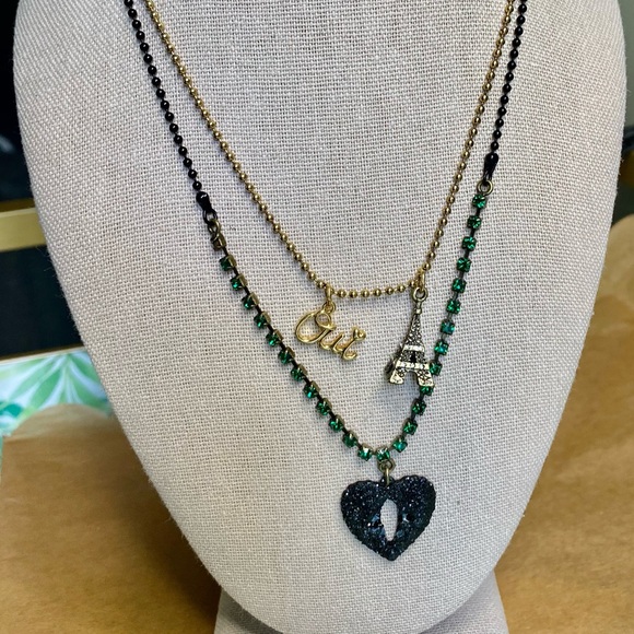 Betsey Johnson “Oui Paris” Necklace - Picture 2 of 8